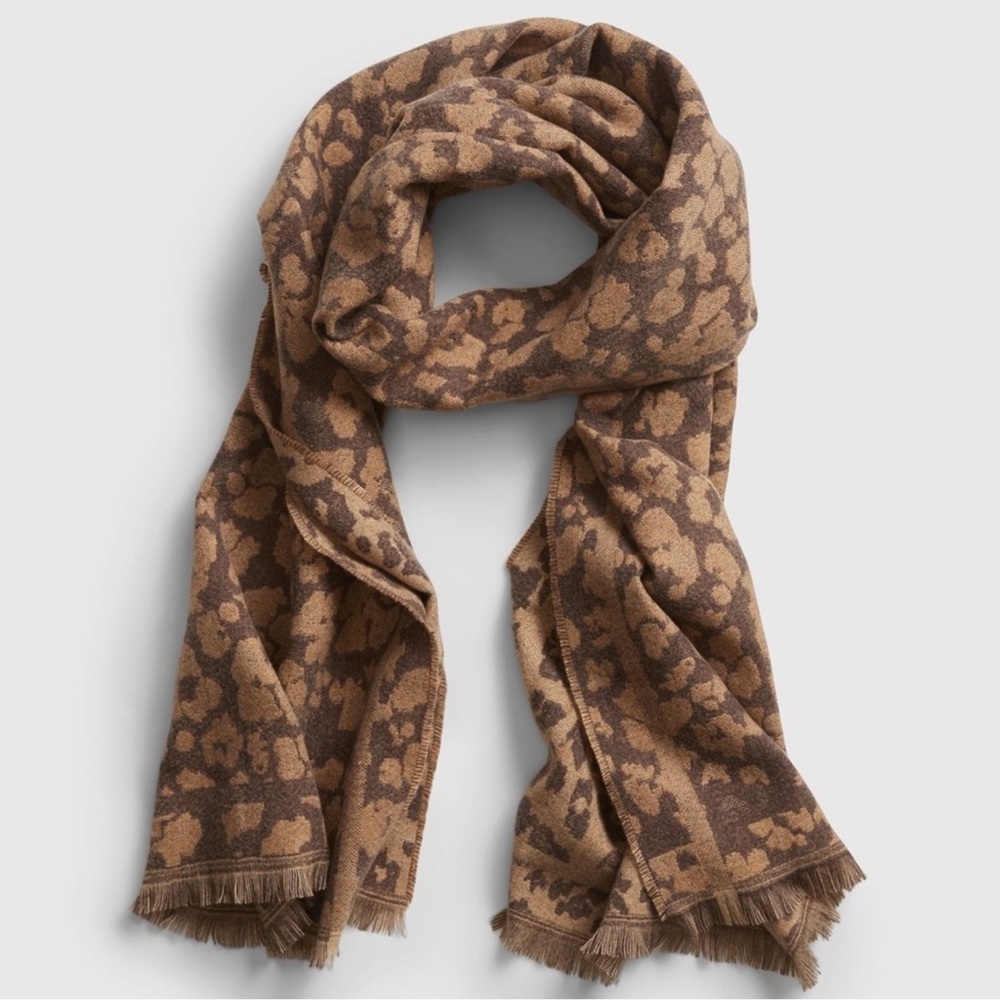 GAP Animal Print Scarf in Brown and Tan